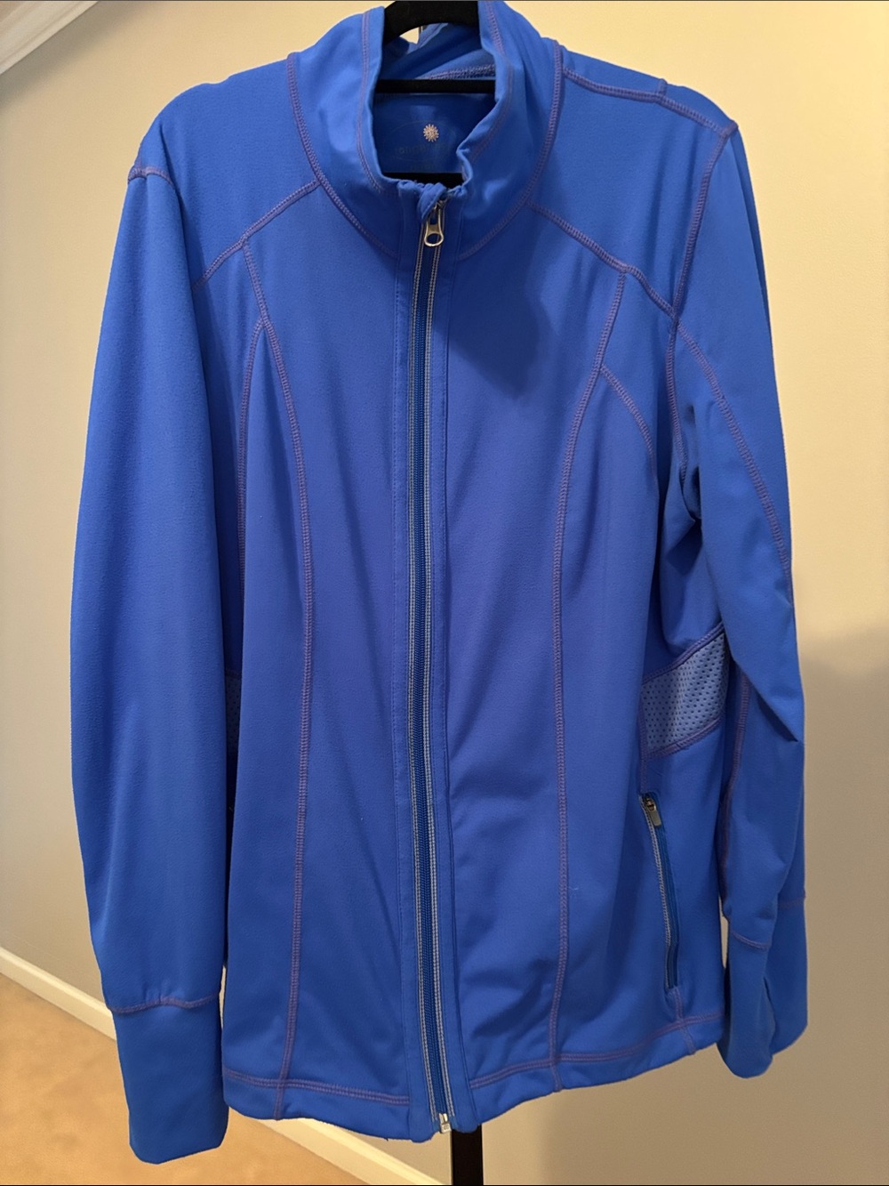 WOMENS ATHLETIC JACKET